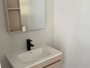 Flat/Apartment to Rent in Avondale West