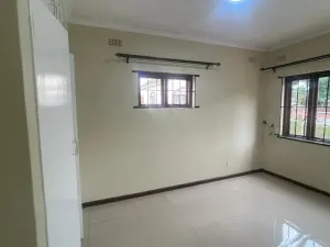 Townhouse/Cluster to Rent in Newlands