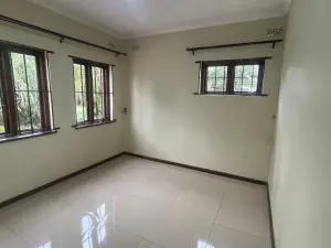 Townhouse/Cluster to Rent in Newlands