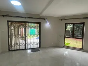 Townhouse/Cluster to Rent in Newlands