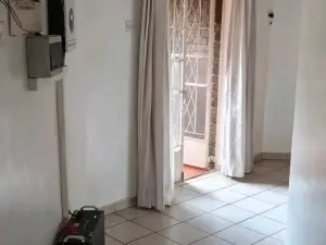 4 Bedroom House to Rent in Borrowdale West