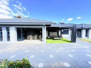 4 Bedroom House to Rent in Highlands
