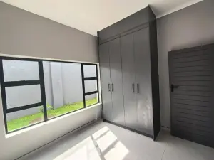 Townhouse/Cluster to Rent in Sandton Park