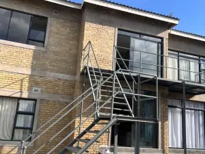 Flat/Apartment to Rent in Borrowdale West