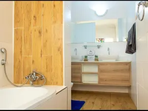 3 Bedroom House to Rent in Greystone Park