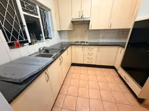 Townhouse/Cluster to Rent in Avondale