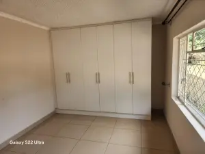 6 Bedroom House to Rent in Greendale