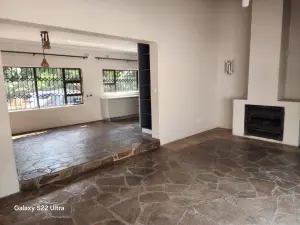 6 Bedroom House to Rent in Greendale