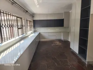 6 Bedroom House to Rent in Greendale