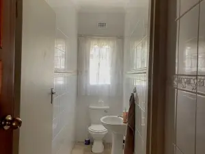 5 Bedroom House to Rent in Borrowdale