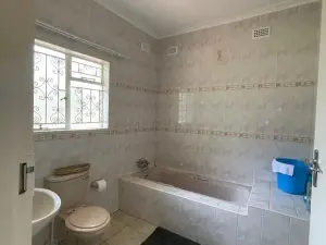 5 Bedroom House to Rent in Borrowdale