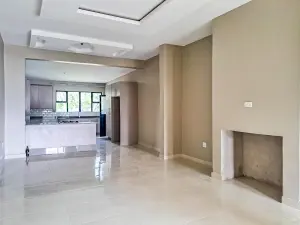 Flat/Apartment to Rent in Borrowdale West