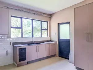 Flat/Apartment to Rent in Borrowdale West