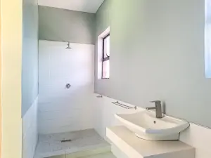 Flat/Apartment to Rent in Borrowdale West