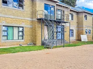 Flat/Apartment to Rent in Borrowdale West