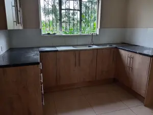 2 Bedroom Cottage/Garden Flat to Rent in Greendale North