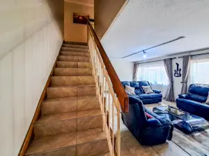 Townhouse/Cluster to Rent in Avenues