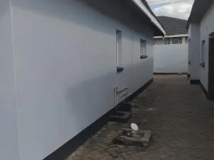 3 Bedroom House to Rent in Mainway Meadows