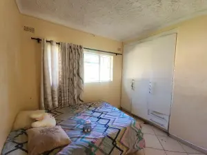 4 Bedroom House to Rent in Mount Pleasant