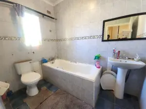 4 Bedroom House to Rent in Mount Pleasant