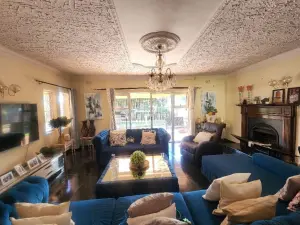 4 Bedroom House to Rent in Mount Pleasant