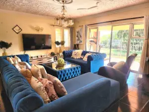 4 Bedroom House to Rent in Mount Pleasant