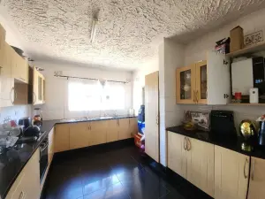 4 Bedroom House to Rent in Mount Pleasant