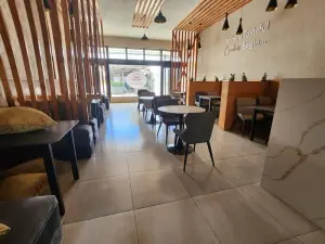 Retail/Shop to Rent in Greendale North