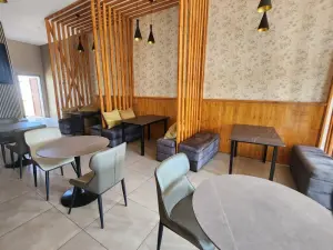 Retail/Shop to Rent in Greendale North