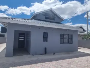 4 Bedroom House to Rent in Hatfield