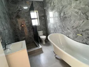 4 Bedroom House to Rent in Carrick Creagh Estate