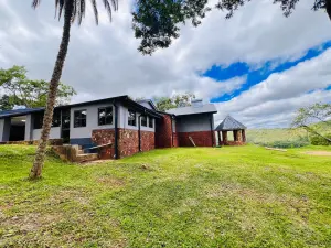 4 Bedroom House to Rent in Carrick Creagh Estate