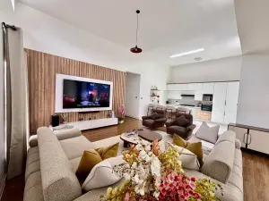 Townhouse/Cluster to Rent in Mount Pleasant