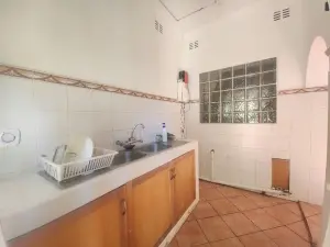 4 Bedroom House to Rent in Greendale North