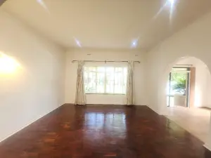 4 Bedroom House to Rent in Greendale North