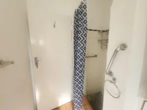 4 Bedroom House to Rent in Greendale North