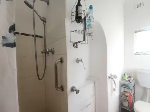 4 Bedroom House to Rent in Greendale North