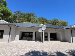 Townhouse/Cluster to Rent in Glen Lorne