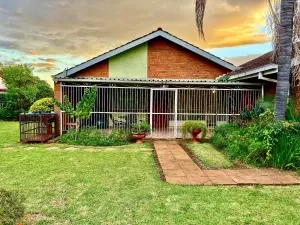 2 Bedroom Cottage/Garden Flat to Rent in Avondale West