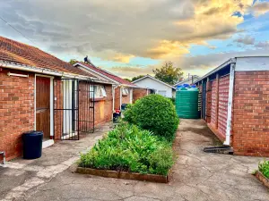 2 Bedroom Cottage/Garden Flat to Rent in Avondale West