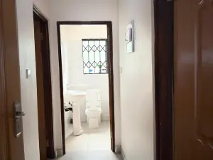 3 Bedroom Cottage/Garden Flat to Rent in Arlington