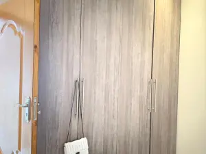 3 Bedroom Cottage/Garden Flat to Rent in Arlington