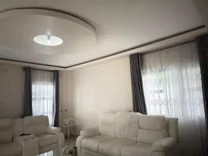 3 Bedroom Cottage/Garden Flat to Rent in Arlington