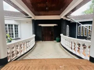 7 Bedroom House to Rent in Glen Lorne