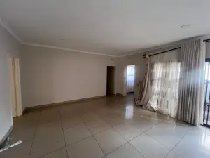 6 Bedroom House to Rent in Greendale