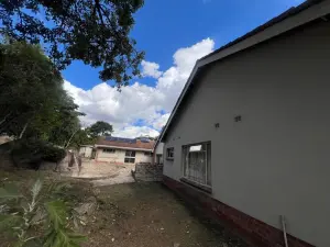 6 Bedroom House to Rent in Greendale