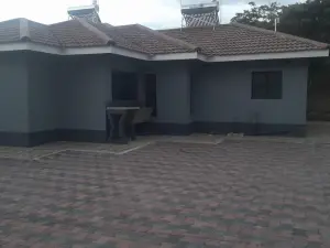 3 Bedroom House to Rent in Rockview