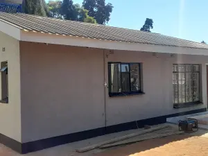 2 Bedroom Cottage/Garden Flat to Rent in Marlborough