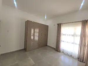 Townhouse/Cluster to Rent in Pomona