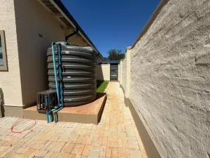 Townhouse/Cluster to Rent in Pomona